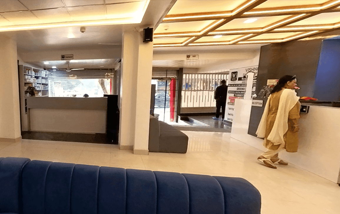 Inside Vishnoi Dental, Kanpur